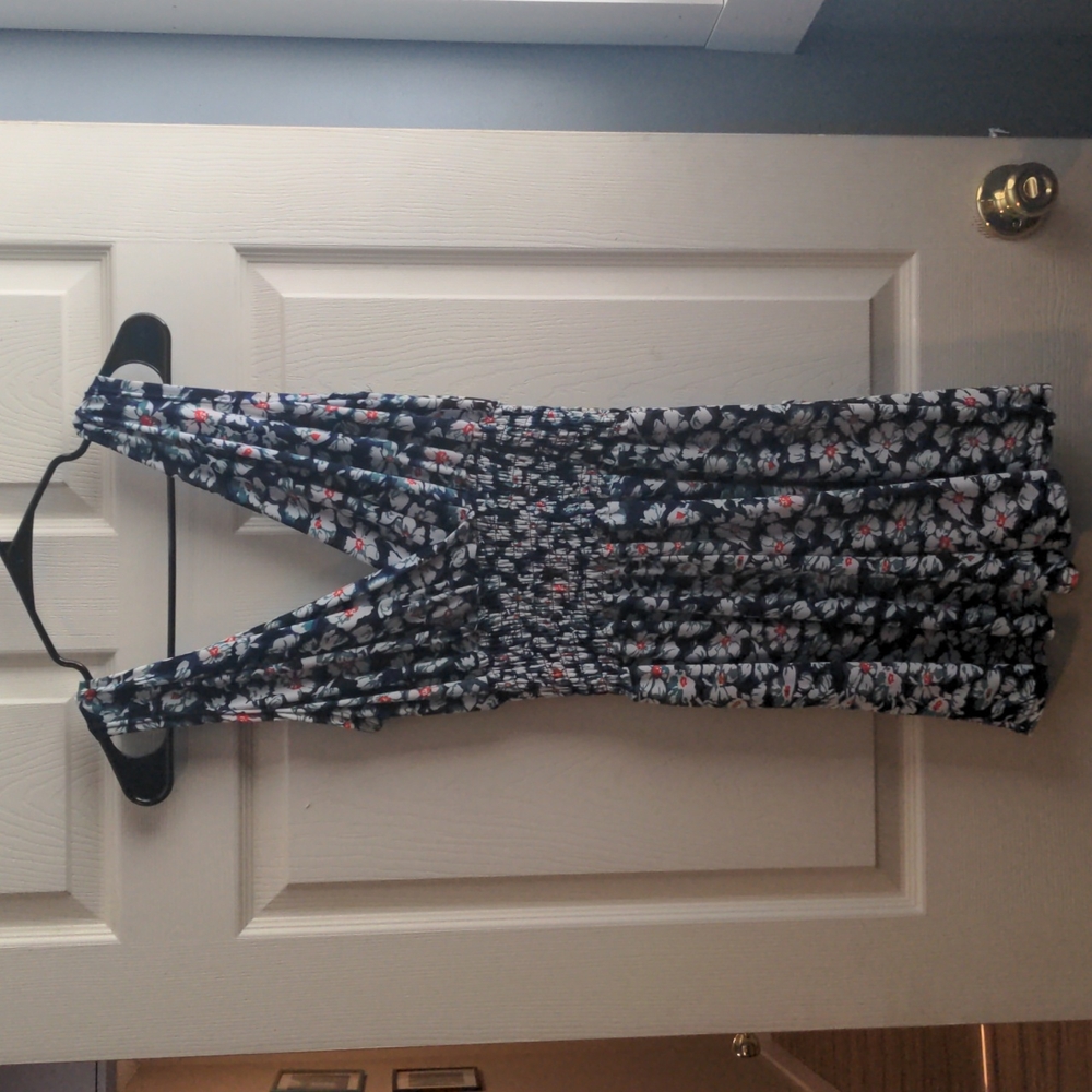 V neck Floral Romper w pockets